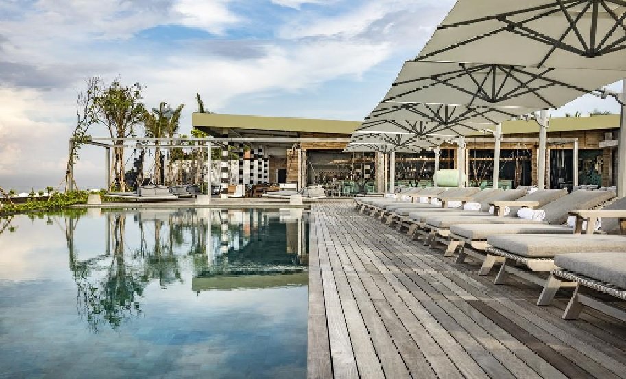 The Benefits of Staying at a Luxury Surf Resort for a Relaxing and Active Getaway